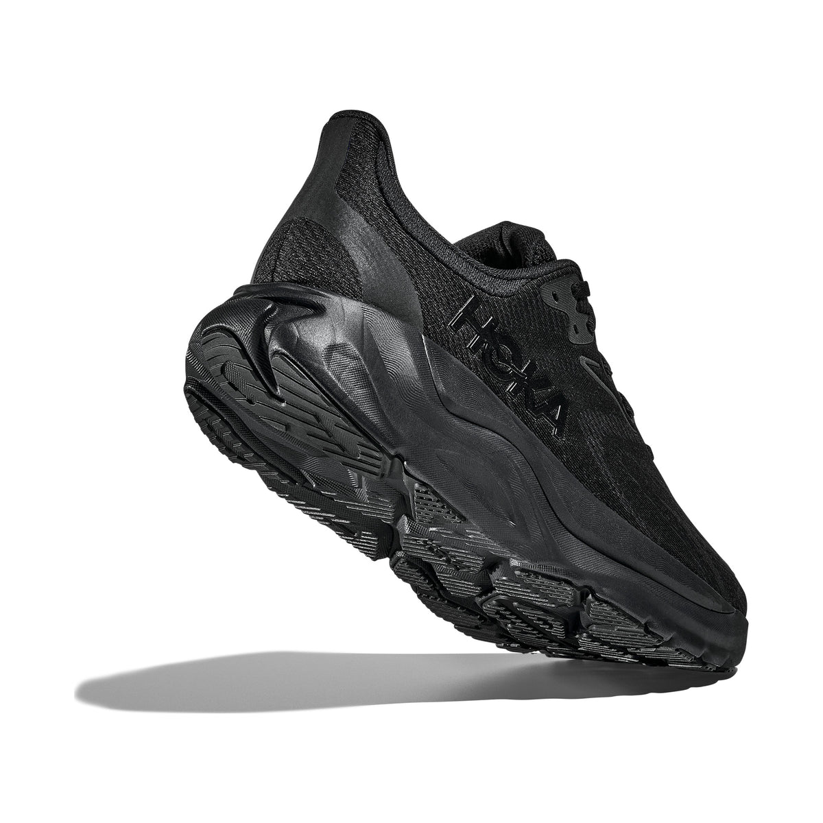 Arahi 8 — Black / Black