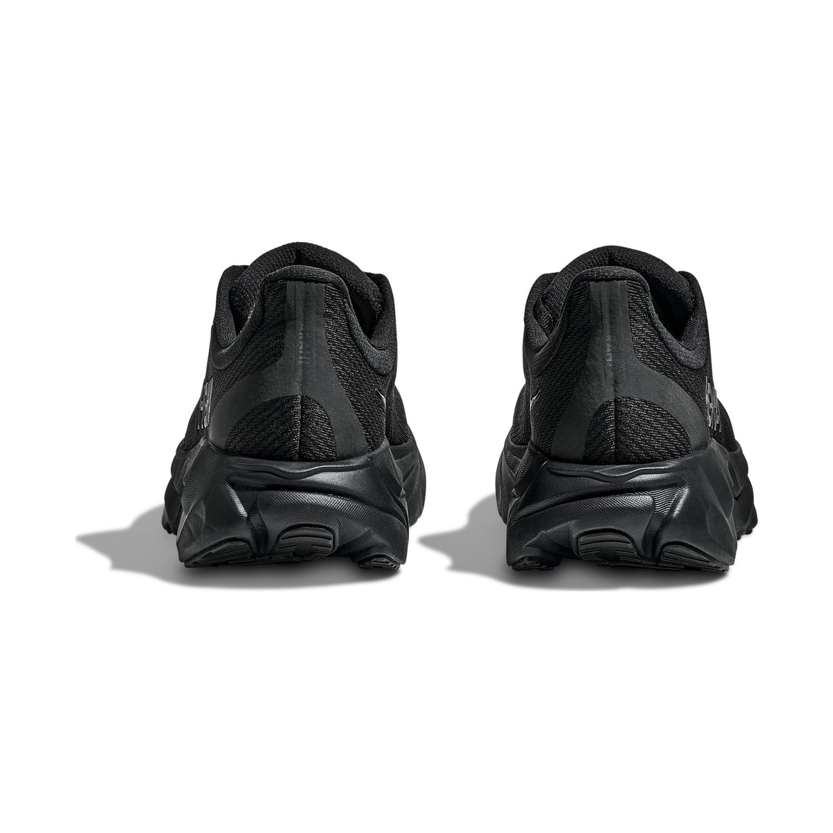 Arahi 8 — Black / Black