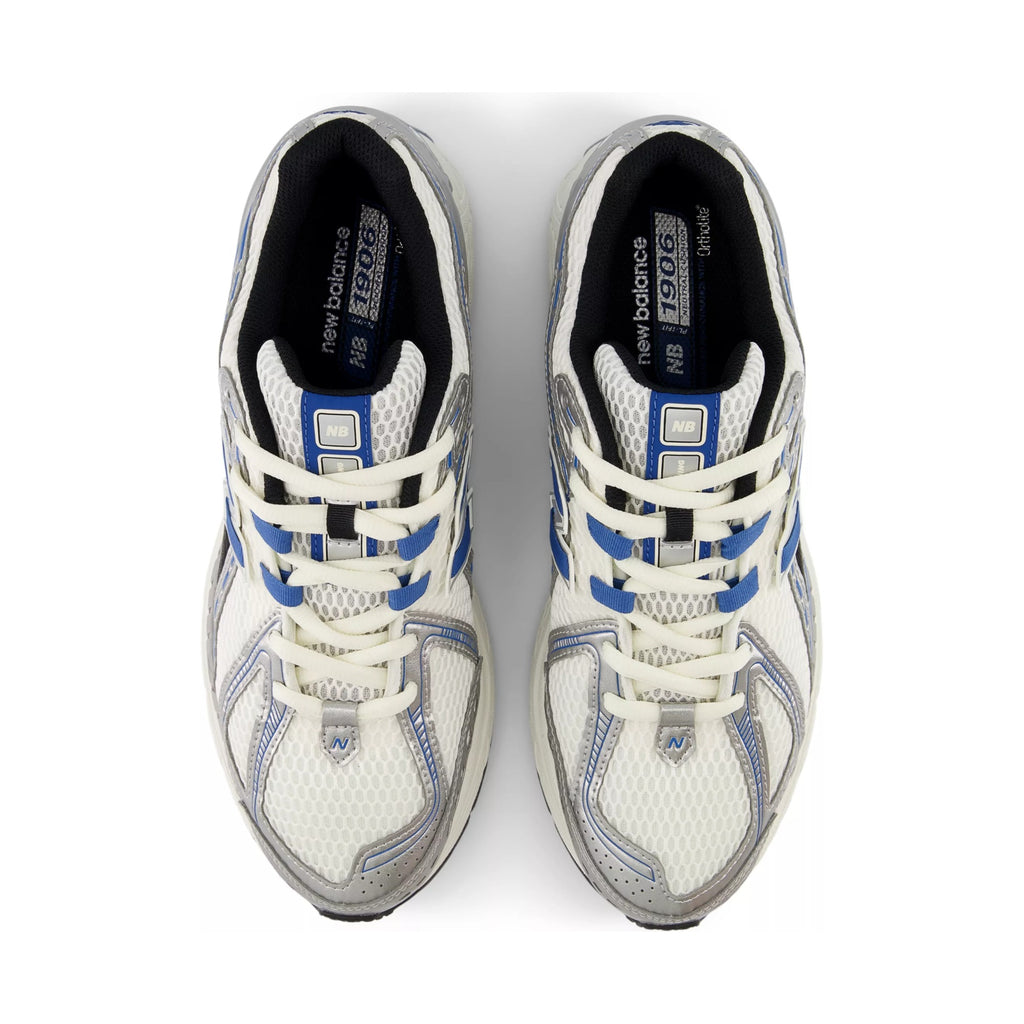 1906R — Silver Metallic/Blue Agate