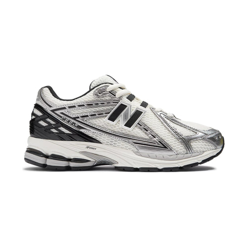 1906R — Silver Metallic/Black/Sea Salt