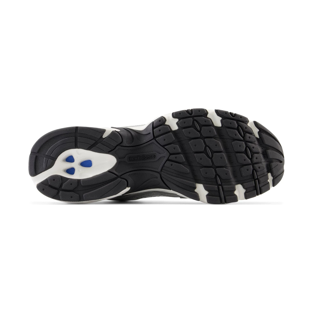 530 — Grey Matter/Silver Metallic/Magnet