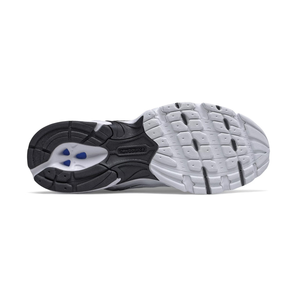 530 — White/Black
