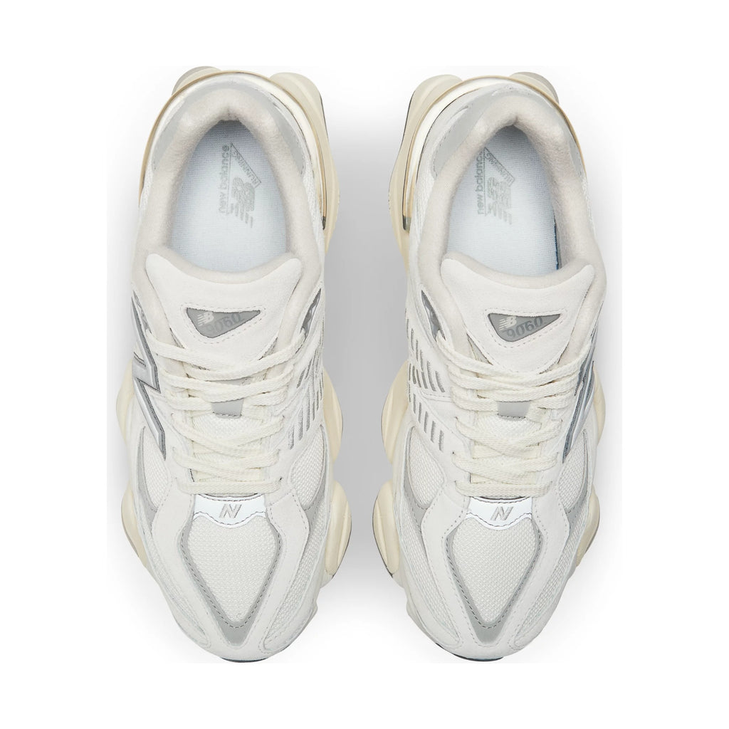 9060 — Sea Salt/Concrete/Silver Metallic