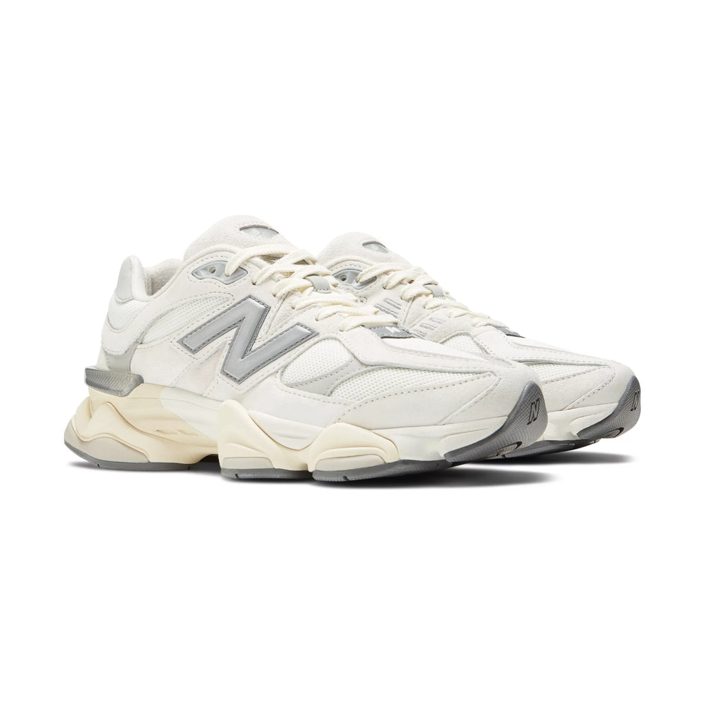 9060 — Sea Salt/Concrete/Silver Metallic