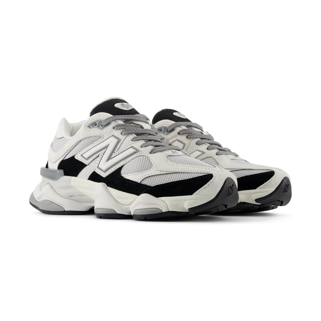 9060 — Reflection/Black/Grey